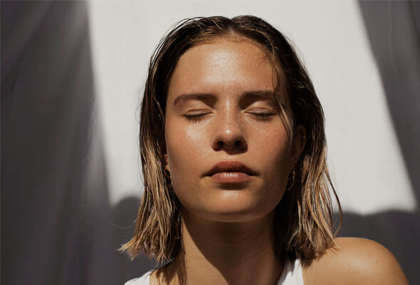 signs of hard water on skin