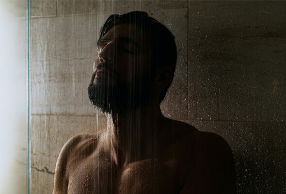 does a cold or hot shower help nausea
