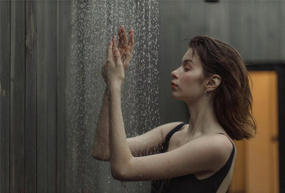 Why Do Showers Make You Feel Better? | AquaBliss